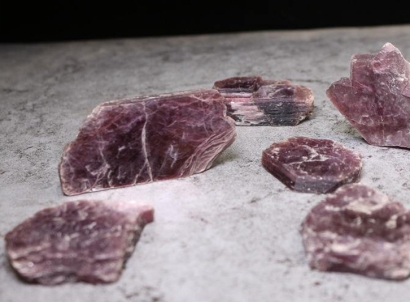 鋰云母礦石進(jìn)口清關(guān)代理流程及費(fèi)用一站式門到門